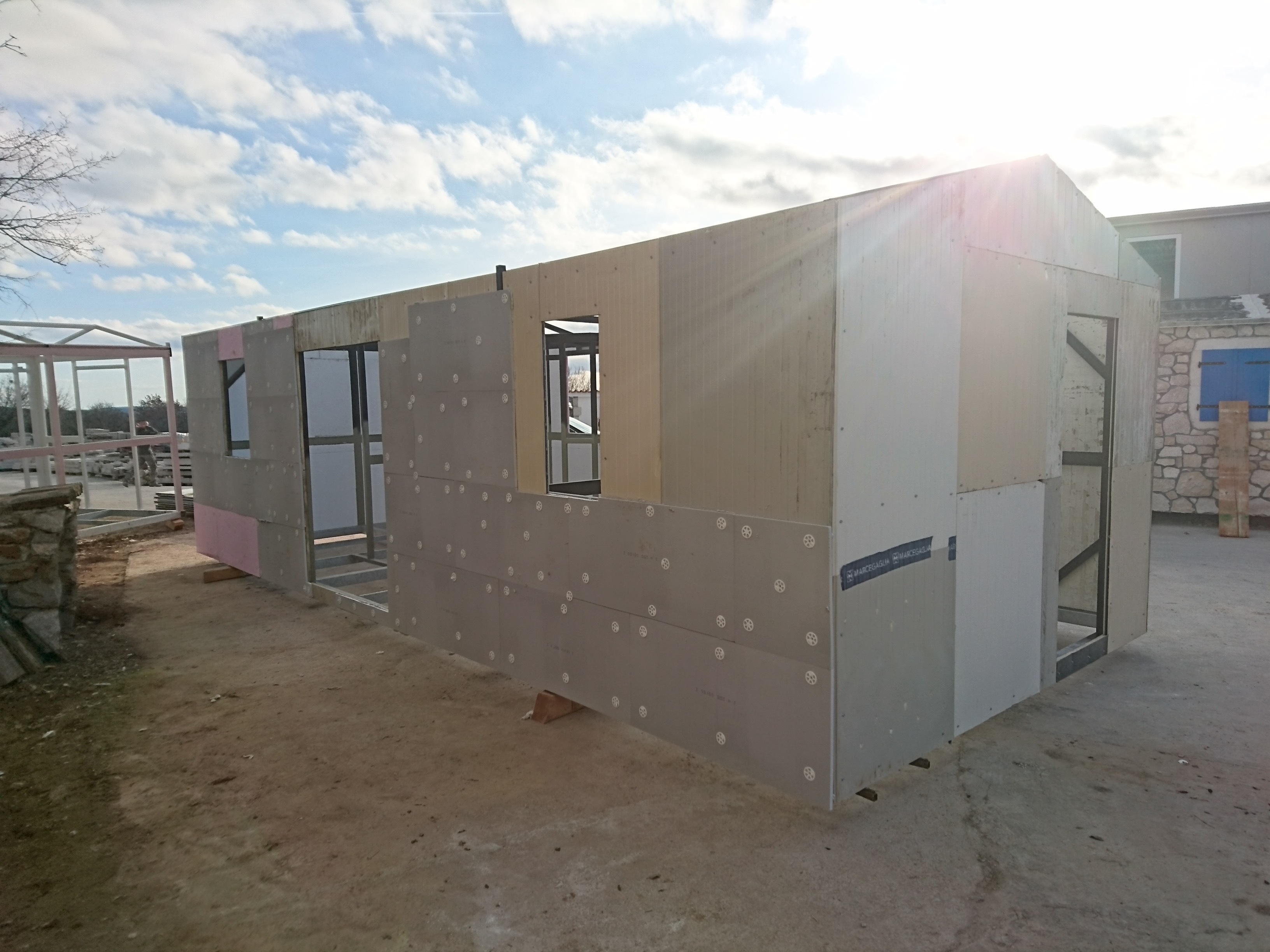 <p>Rohbau der Kamenica (außen)</p> <p>Rohbau der Kamenica (außen)</p>