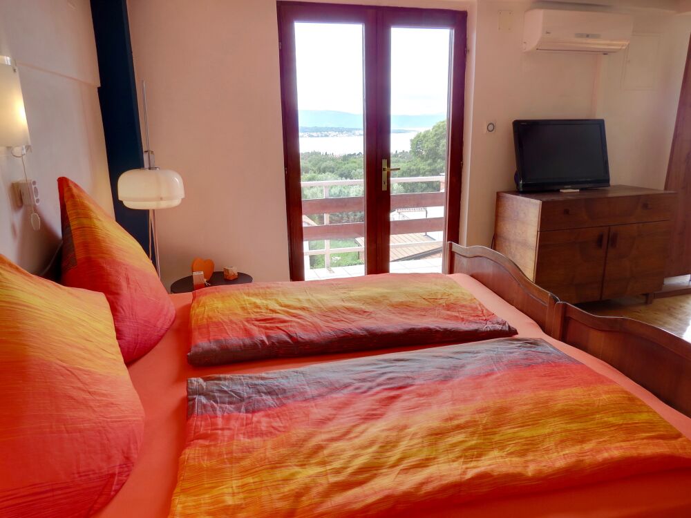 <p>2. Doppelbett mit Meerblick und Zugang zum Balkon</p> <p>2. Doppelbett mit Meerblick und Zugang zum Balkon</p>