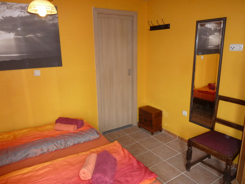 <p>Schiebetür im Schlafzimmer</p> <p>Schiebetür im Schlafzimmer</p>