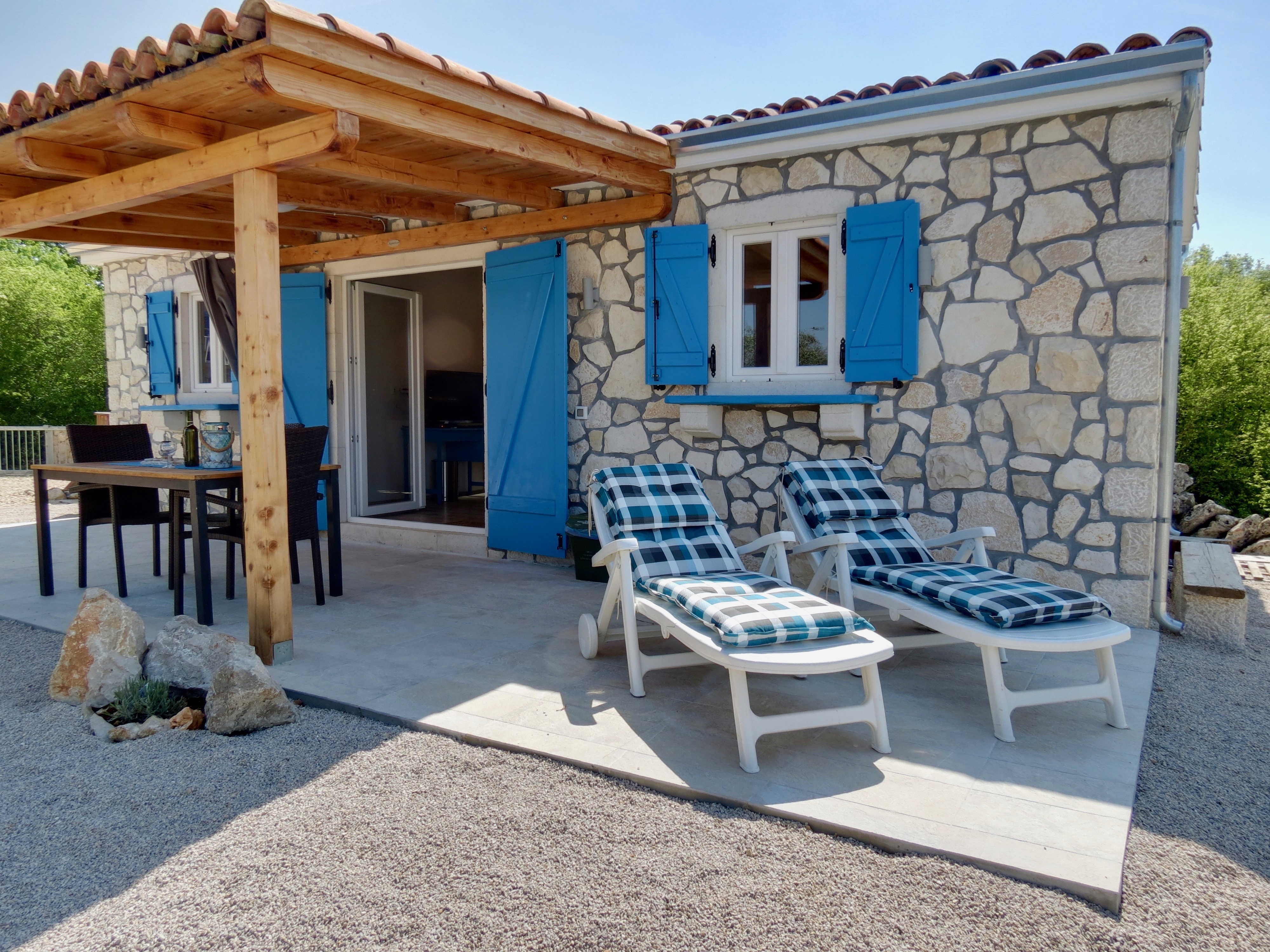 <p>Fertig: kleines Steinhaus (Kamenica) in Barusici</p> <p>Fertig: kleines Steinhaus (Kamenica) in Barusici</p>