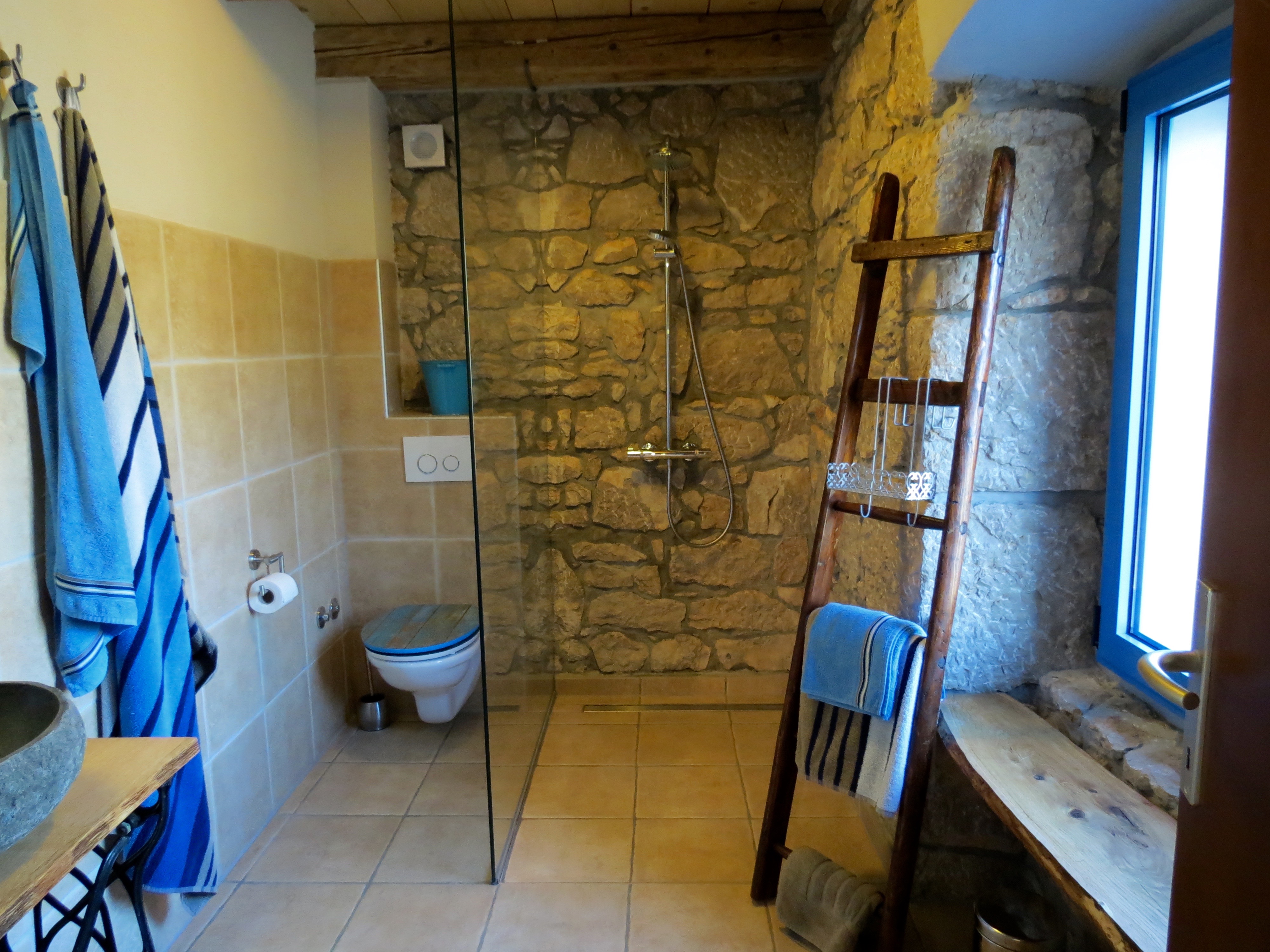 <p>OG (More) Bad nach der Renovierung</p> <p>OG (More) Bad nach der Renovierung</p>