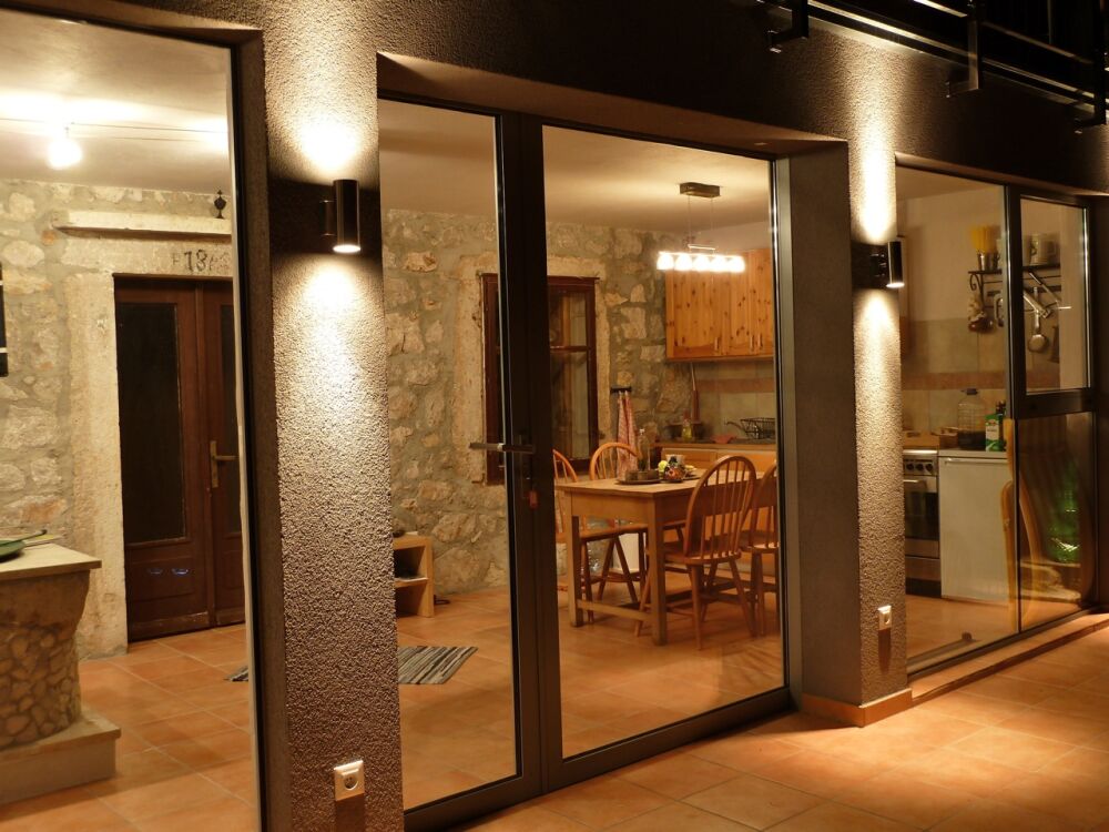 <p>Blick von aussen in die Balthasar</p> <p>Blick von aussen in die Balthasar</p>